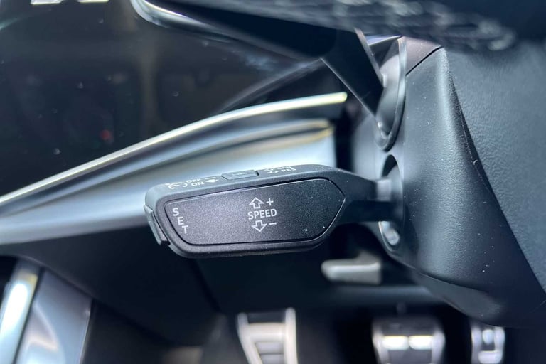 2025 Audi Q8 55 TFSI Quattro S Line 5dr Tiptronic SUV Petrol Automatic