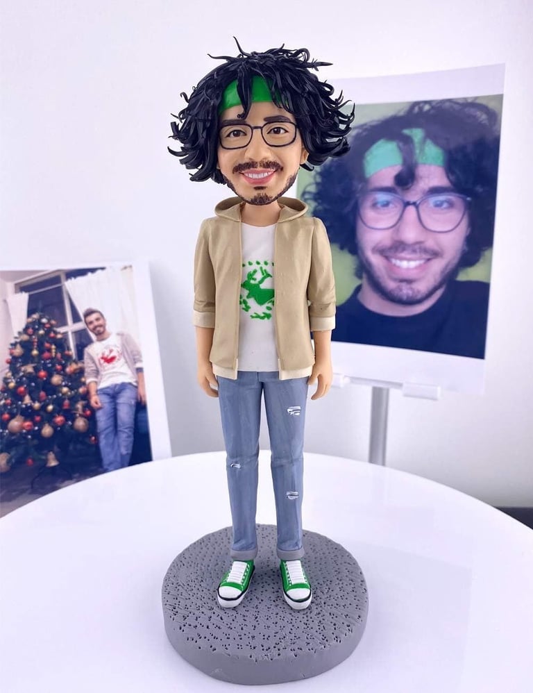 Customized portrait handcrafted clay sculpture, Best Gift for Best Loves Friends and Kids