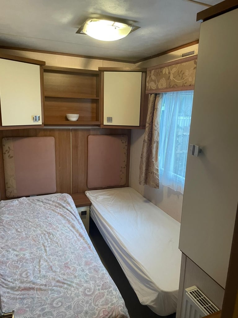 MODERN DOUBLE GLAZED & CENTRAL HEATED CARAVAN FOR SALE OFF SITE NOT SITED