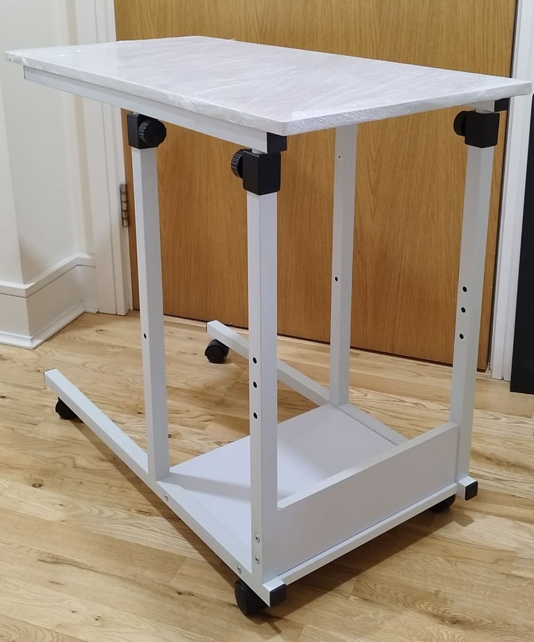 Dripex C-Shaped Side Table