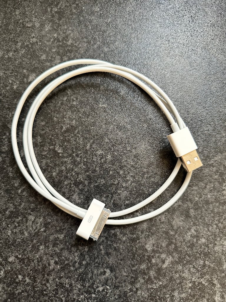 Genuine Original Apple 30-pin to USB Cable
