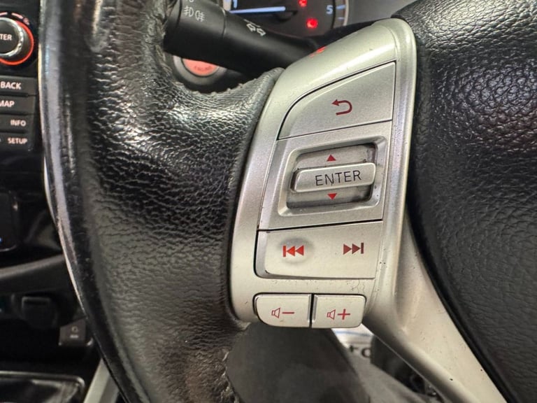 2019 Nissan Navara 2.3 dCi Tekna Pickup Double Cab 4dr Diesel Manual 4WD Euro 6 (s/s) (190 ps) PI...