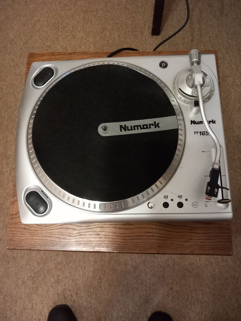 Numark TT1650 DJ Professional Turntable TT 1650 Plug & Play