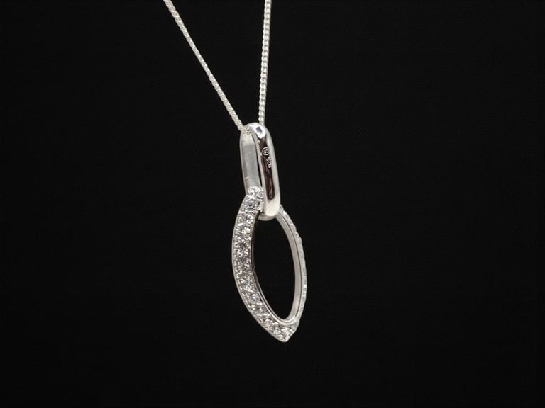 Sterling 925 Silver Drop Pendant & Chain