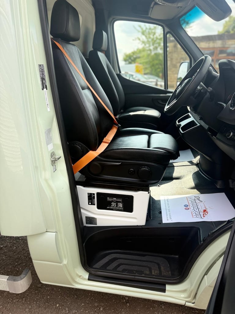 Mercedes Sprinter 2.1 516 Covered vehicle transporter racecar RWD L2 Euro 6