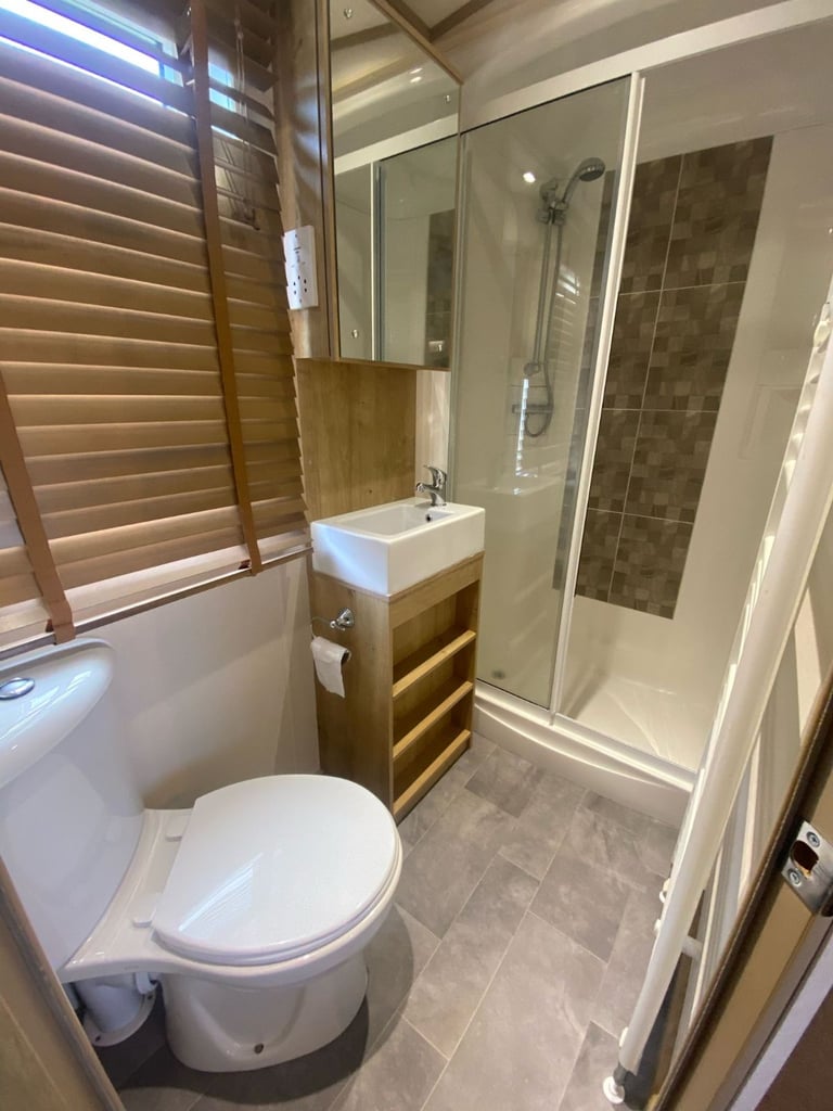 Luxury static caravan holiday home lodge at Swainby Country Park - All year access