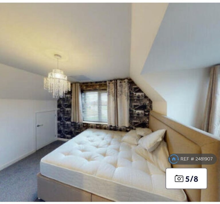 1 bedroom in South Parkway, Leeds, LS14 (#2481907)