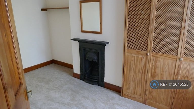 2 bedroom flat in Reading, Reading, RG30 (2 bed) (#2645523)