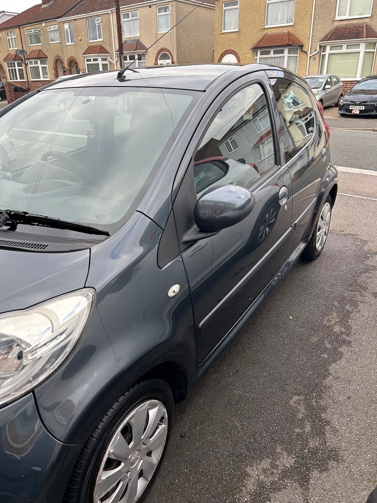 Peugeot, 107, Hatchback, 2012, Manual, 998 (cc), 5 doors