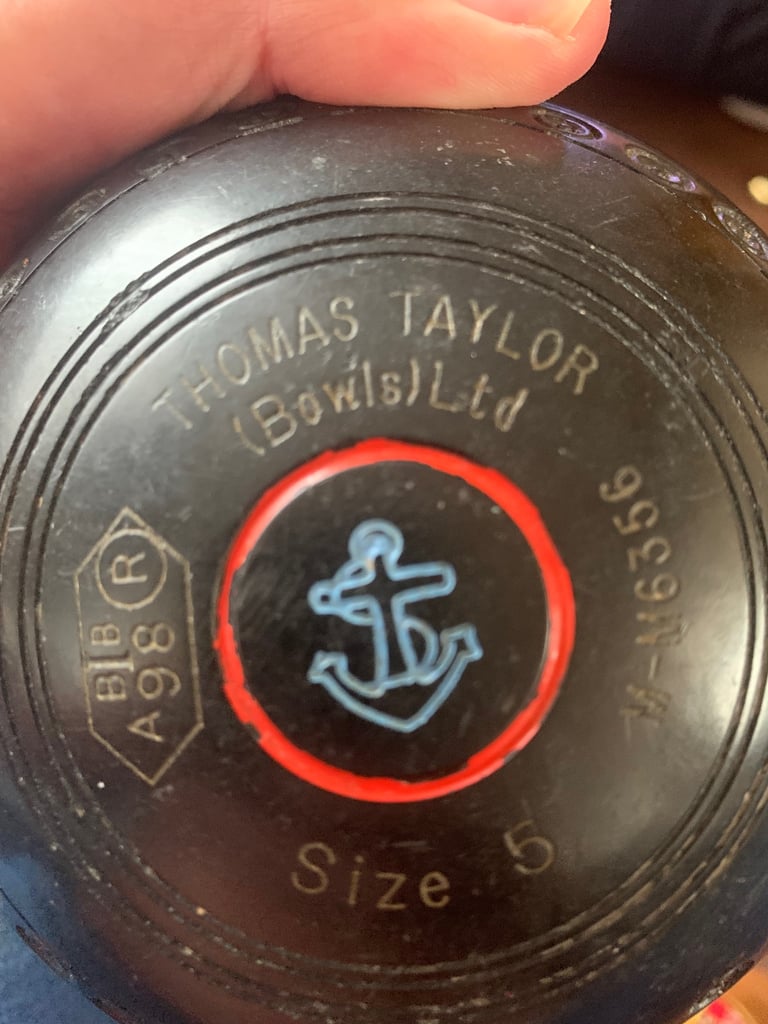 Thomas Taylor size 5 bowls