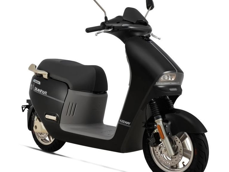 Keeway Blueshark Lite 45 - £500 off I Road Legal Electric Scooter