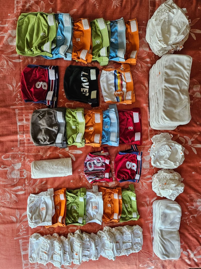 image for Gnappies Washable Nappies Bundle, 4 sizes, newborn to 16kg