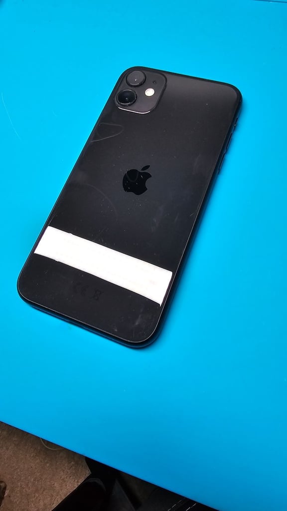 Unlocked iPhone 11 Black previous ex company 64gb with 90 days warranty