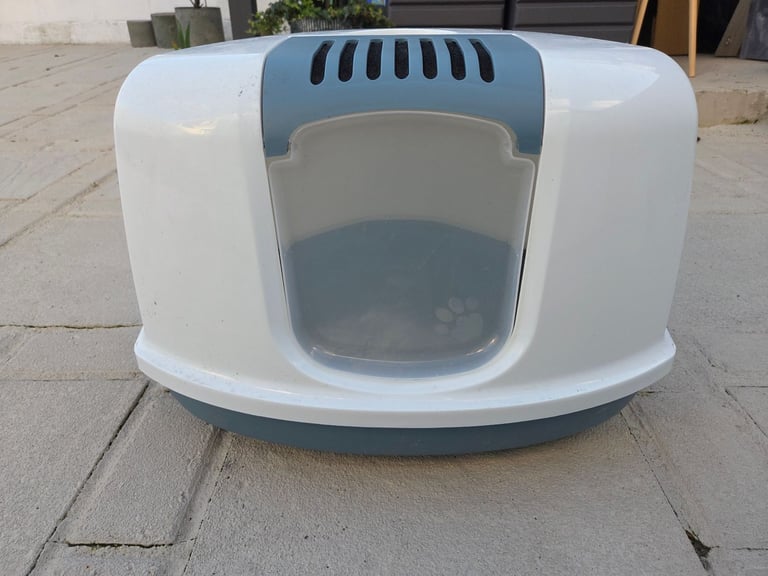 Cat Litter Box