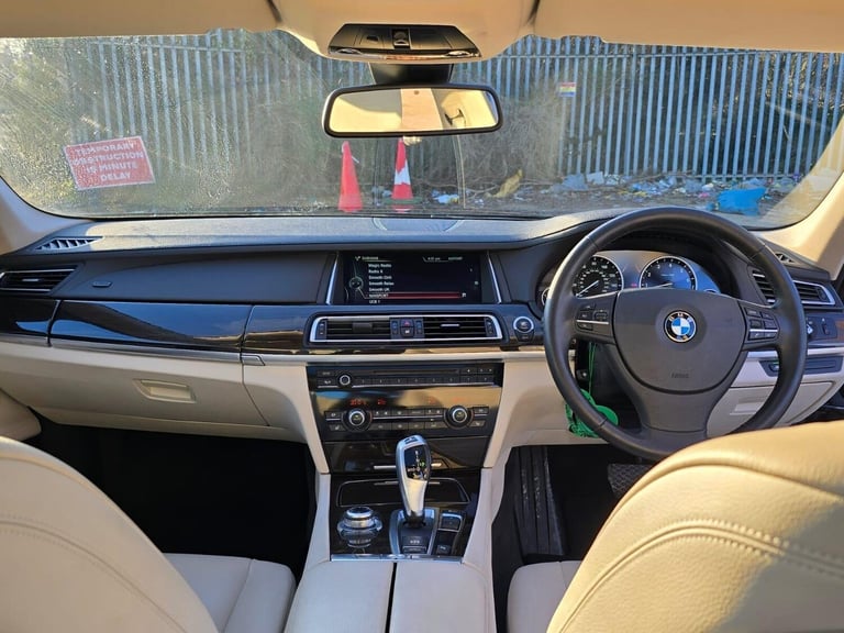 2013 BMW 7 Series 4.4 750Li V8 SE Auto Euro 5 (s/s) 4dr Saloon Petrol Automatic