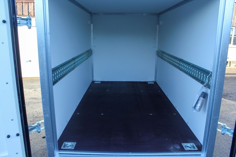 Debon roadster C220 box van trailer - £2209 + VAT ✅- White