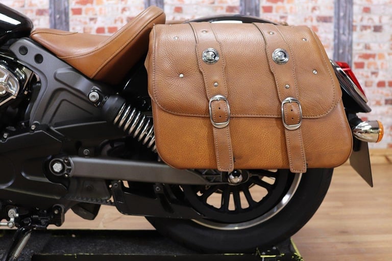 2016 INDIAN SCOUT - 11,274 MILES - INDIAN STAGE 1 EXHAUST, PANNIERS AND SCREEN