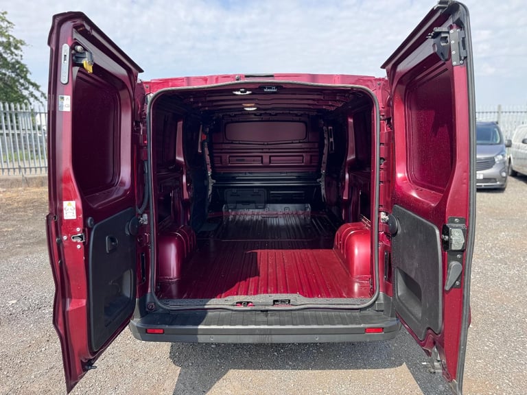 2022 Renault Trafic 2.0 DCI Sport 150BHP LL30 LWB. Same as Nissan Primastar. 