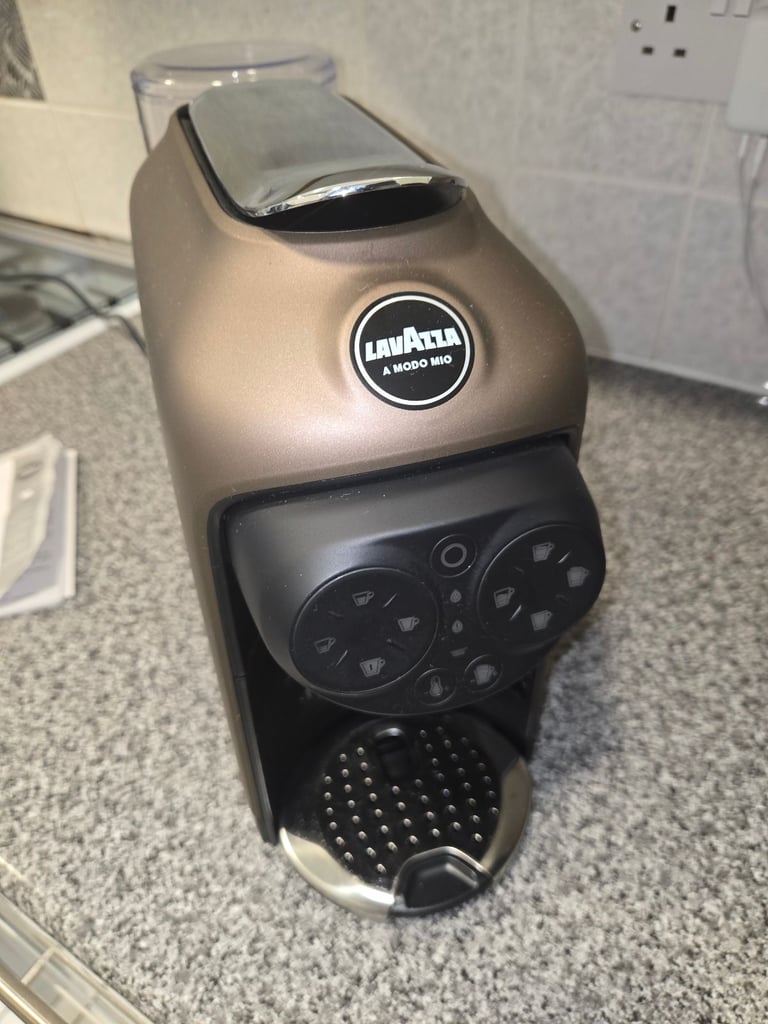 image for Lavazza A Modo Mio Desèa Coffee Machine