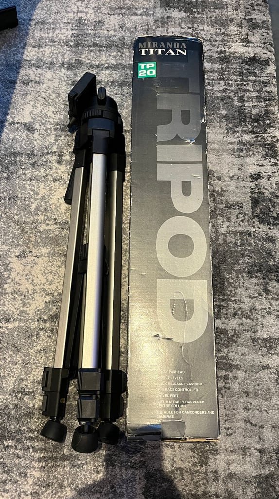 Professional Camera Tripod | Miranda Titan 20 Pan & Tilt Head Tripod