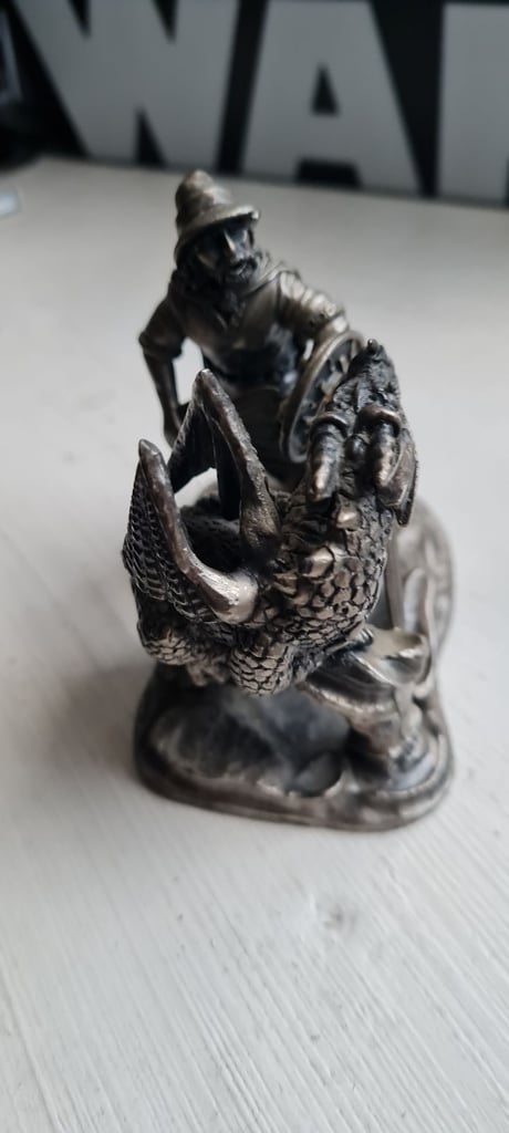 Dragon Vs Wizard Mark Locker - Friend Or Foe? #3194 pewter collectable figurine