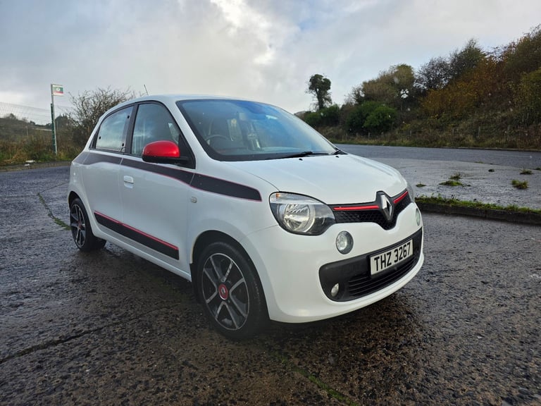 image for 2015 renault twingo 900cc tce £20 a year road tax