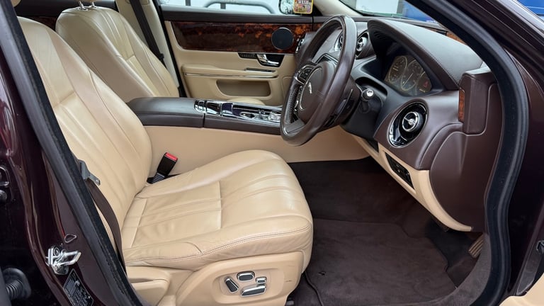2010 Jaguar XJ 3.0d V6 Premium Luxury 4dr Auto SALOON Diesel Automatic
