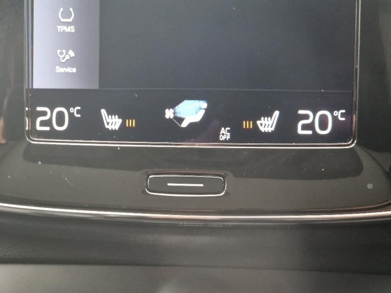 2022 Volvo XC40 2.0 B4 MHEV Inscription Pro SUV 5dr Petrol Hybrid DCT Auto AWD Euro 6 (s/s) ESTAT...