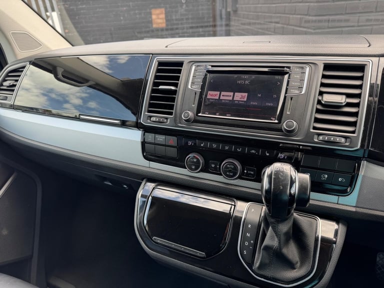 2017 Volkswagen Caravelle 2.0 BiTDI BlueMotion Tech Executive DSG Euro 6 (s/s) 5dr MPV Diesel Aut...