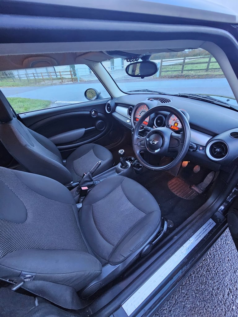 Mini One 1.6 Manual **FRESH MOT GREAT EXAMPLE**