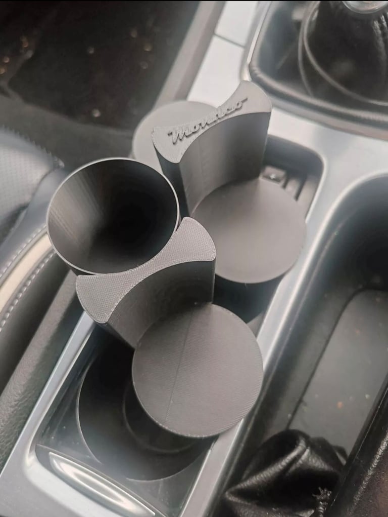 Ford Mondeo MK4.5 (Facelift Only) Cup Holder Divider.