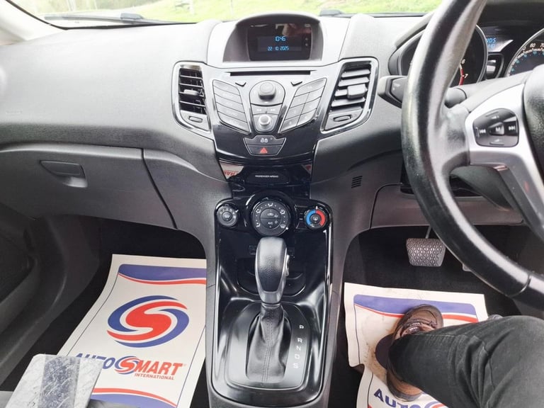 2013 Ford Fiesta 1.6 Zetec 3dr Powershift HATCHBACK PETROL Automatic