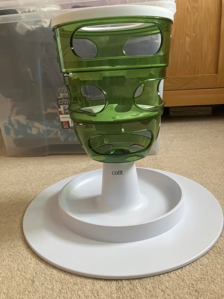 Catit Cat feeding tree 