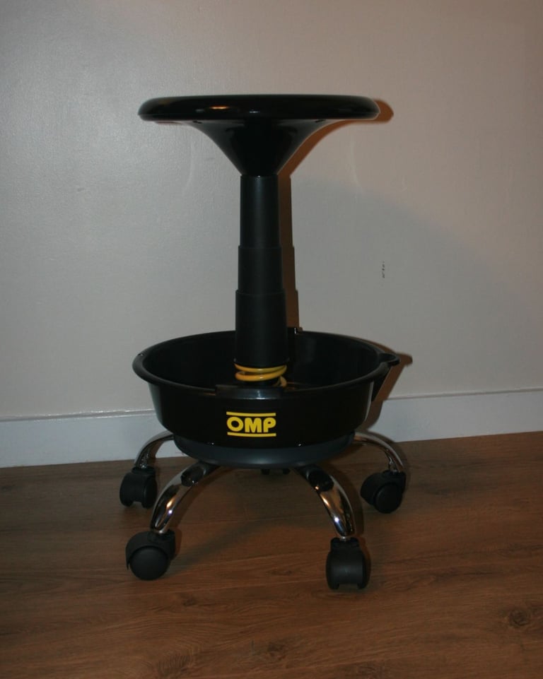 OMP Mechanic Garage Bar Stool Motorsport Pit. As new.