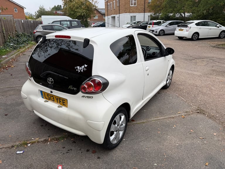 Toyota, AYGO, Hatchback, 2013, Manual, 998 (cc), 3 doors