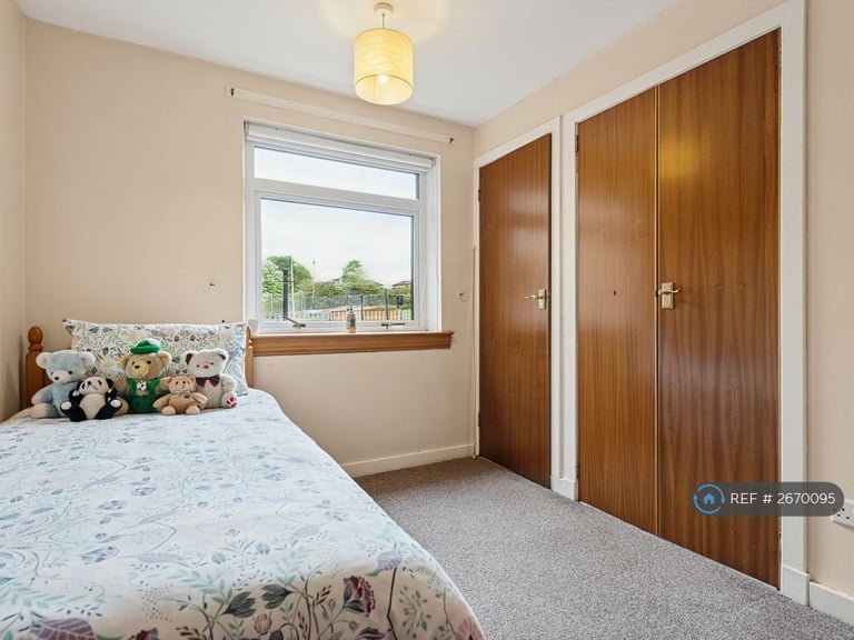 2 bedroom flat in Dean Road, Bo'ness, EH51 (2 bed) (#2670095)