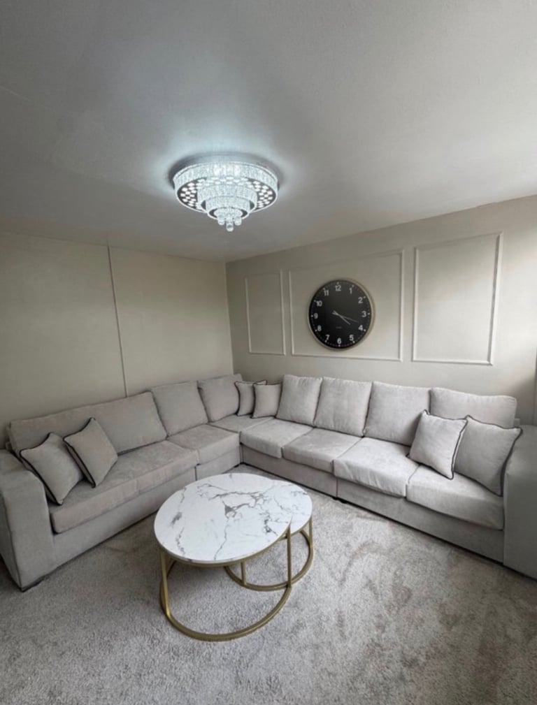 image for 8 SEATER BRAND NEW BIG CORNER SOFA VELVET