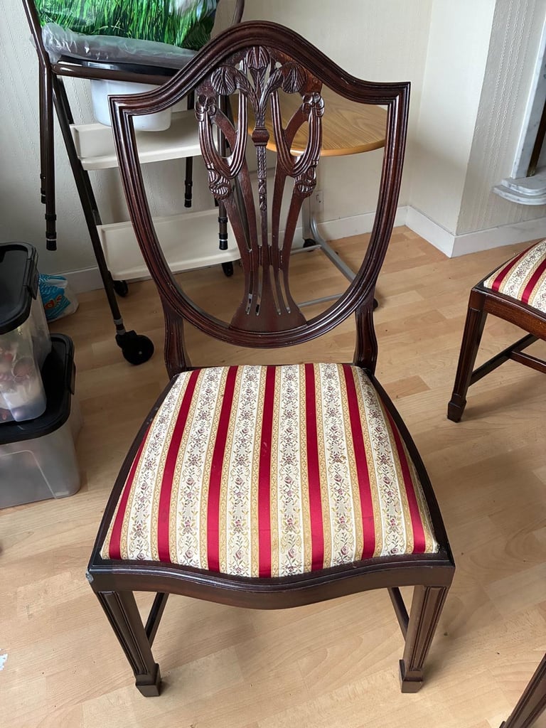 image for X4 Dinning room chairs 