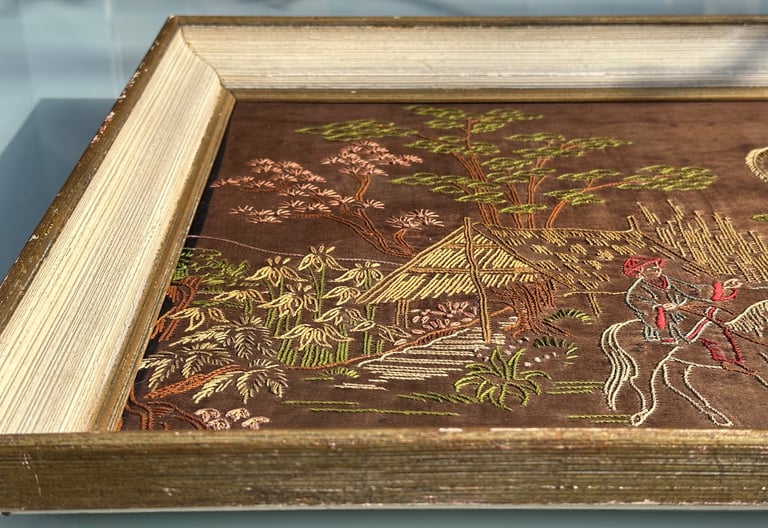 ANTIQUE FRAMED CHINESE SILK EMBROIDERY TAPESTRY PICTURE, 78x45cm - 1900s - WILL POST!