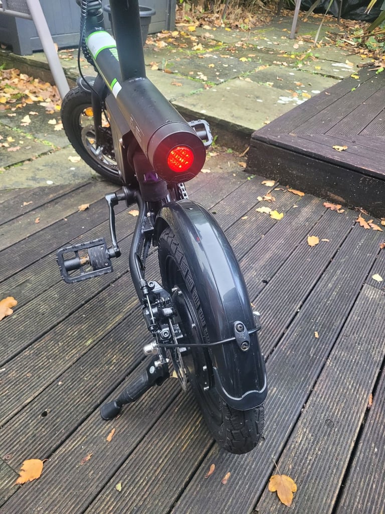 U1 Electric bike with basket and cover