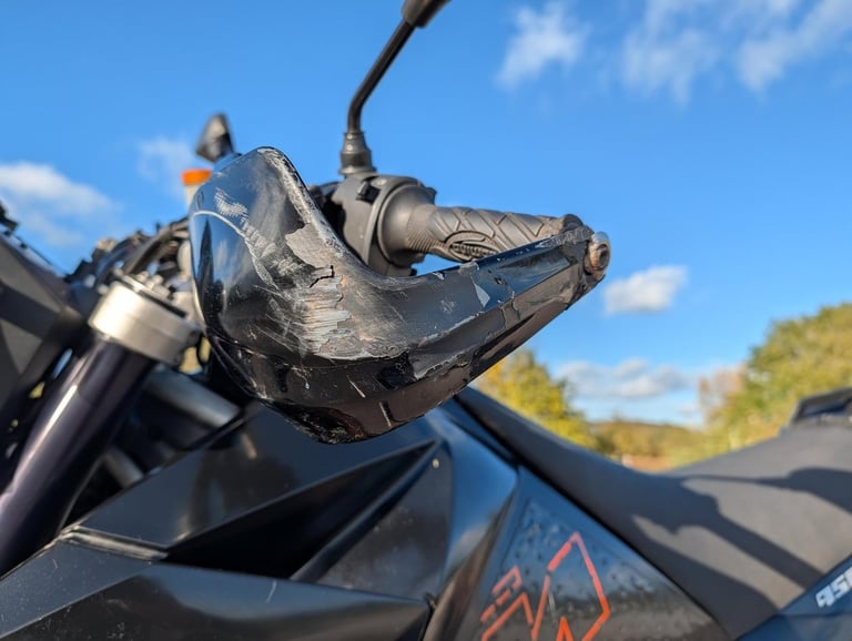 2005 KTM 950 SUPERMOTO