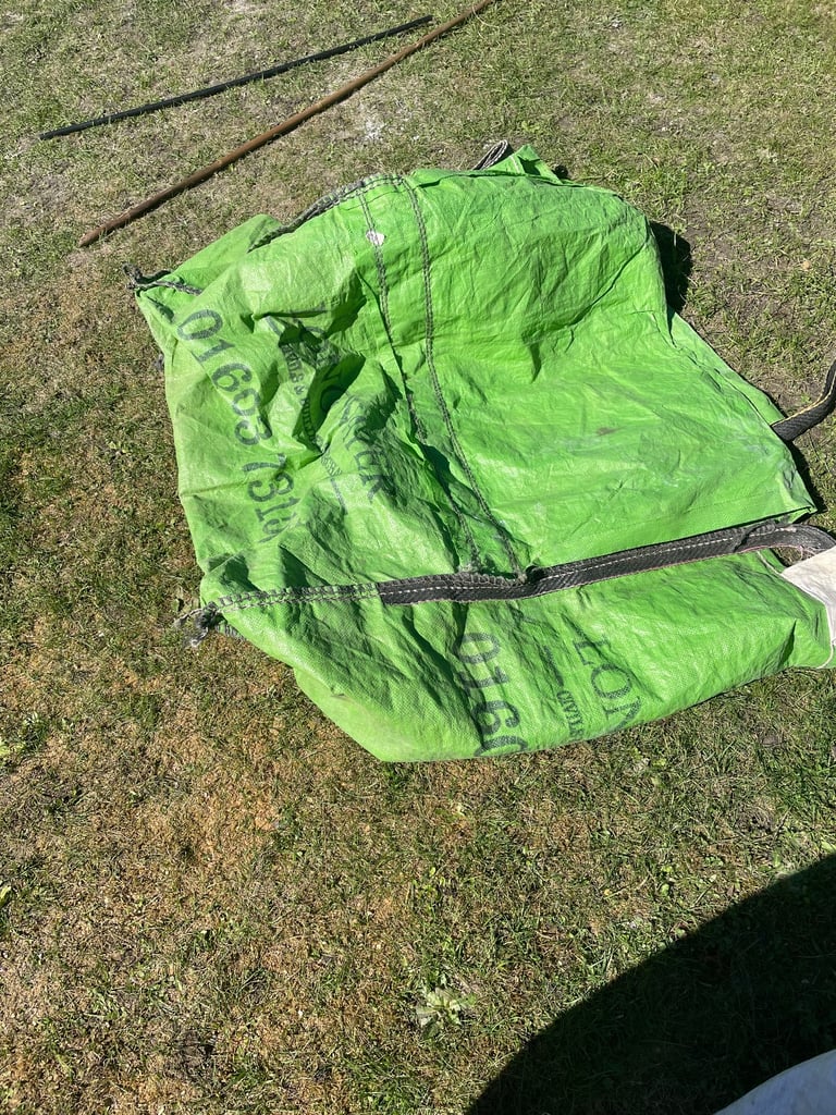 image for HEDGE TRIMMING ? GARDEN WASTE ?  SQUARE GARDEN WASTE BAGS WITH HANDLES JUST £5