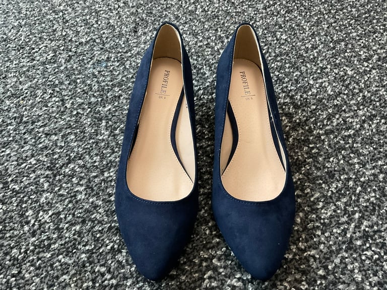 Ladies navy flat shoes cheap size 6