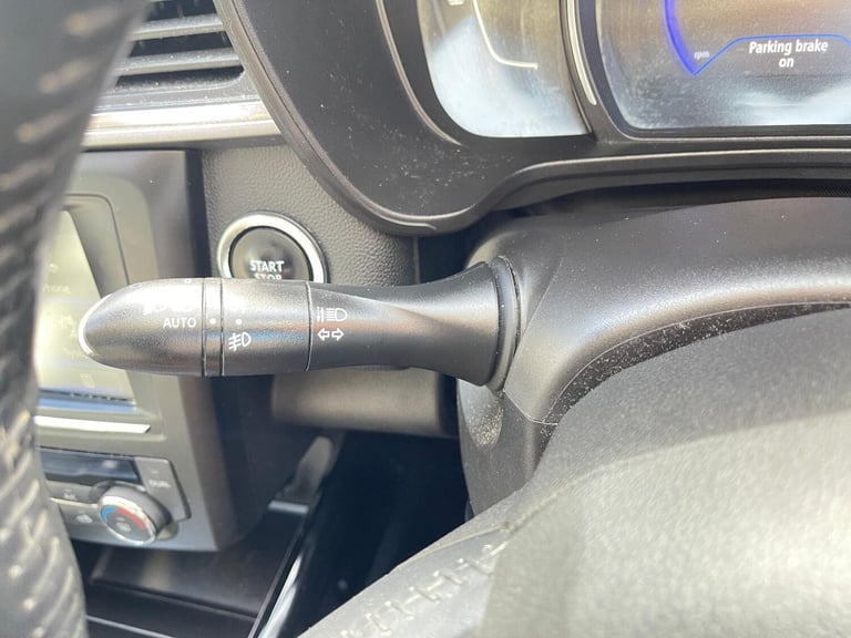 2017 Renault Kadjar 1.2 TCe Dynamique S Nav EDC Euro 6 (s/s) 5dr HATCHBACK Petrol Automatic