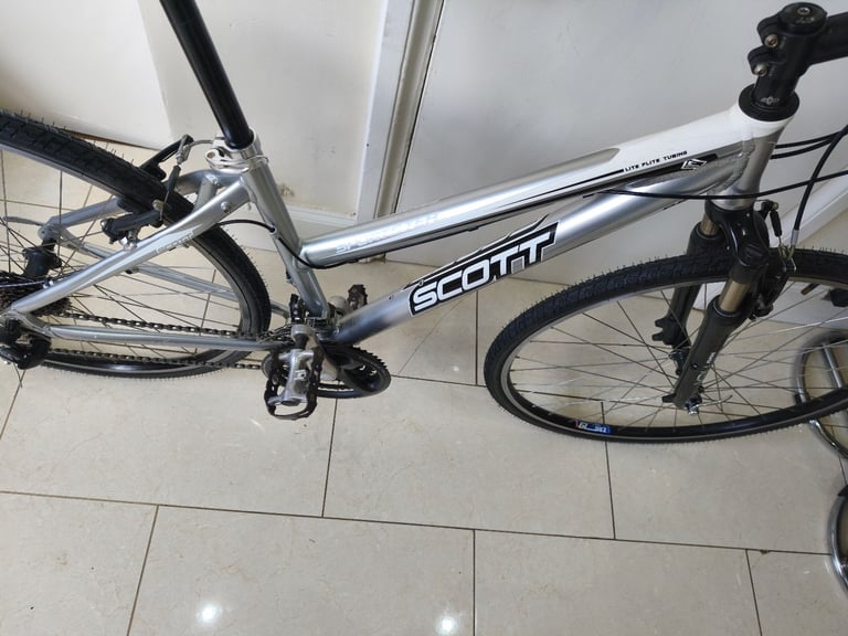 Women's Scott hybrid bike fully serviced 