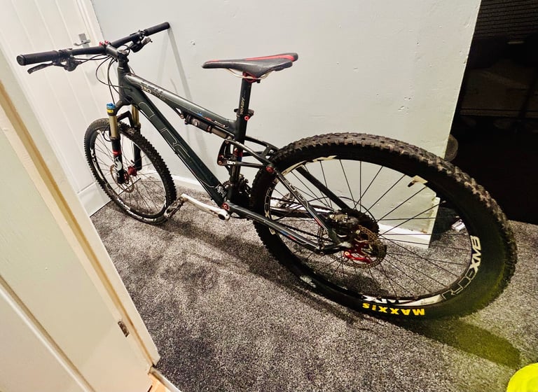 Cube Full Suspension 130 AMS Pro Mountain Bike. Fox Suspension