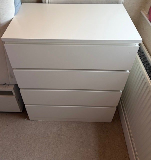 ALL FURNITURE FOR £599 ONLY!! - DFS Sofa, IKEA Wardrobe, Dining Set & More – Great Condition!