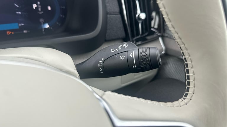 2025 Volvo XC90 2.0 B5 MHEV Ultra Bright Auto 4WD Euro 6 (s/s) 5dr ESTATE Petrol/Electric Hybrid ...