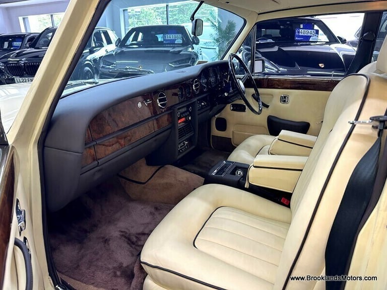 Rolls-Royce Silver Shadow Silver Shadow 6.8 II 4dr [RARE EXAMPLE]
