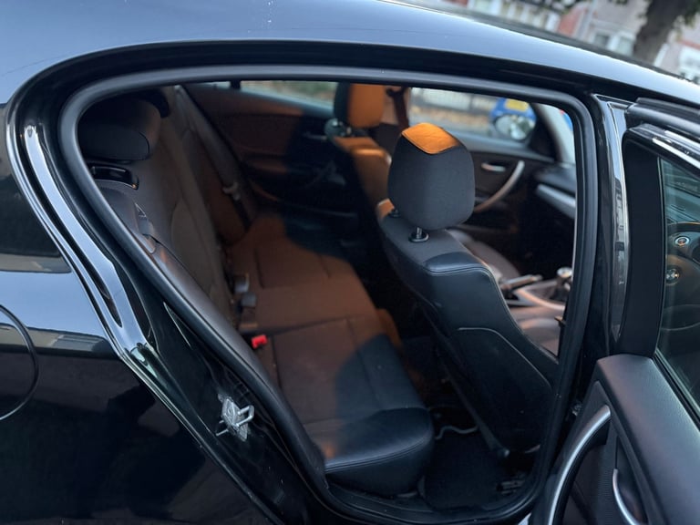 BMW, 1 SERIES, Hatchback, 2010, Manual, 1995 (cc), 5 doors